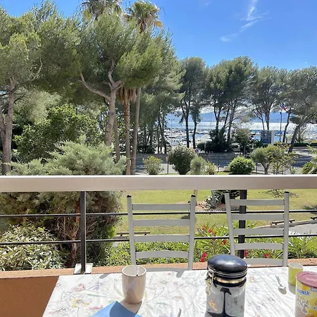 Apartamento Climatise Avec Terrasse Et Garage - 4 Couchages, St Raphael - Fr-1-226a-180 Saint-Raphaël