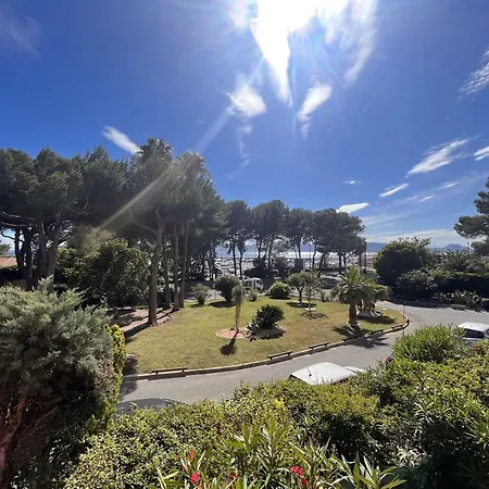 Climatise Avec Terrasse Et Garage - 4 Couchages, St Raphael - Fr-1-226a-180 아파트 *