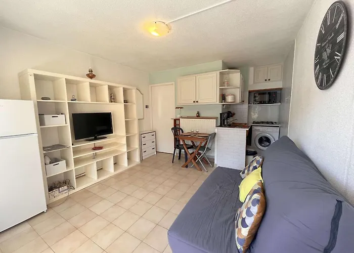 Climatisé Avec Terrasse Et Garage - 4 Couchages, St Raphaël - Fr-1-226a-180 Appartement *