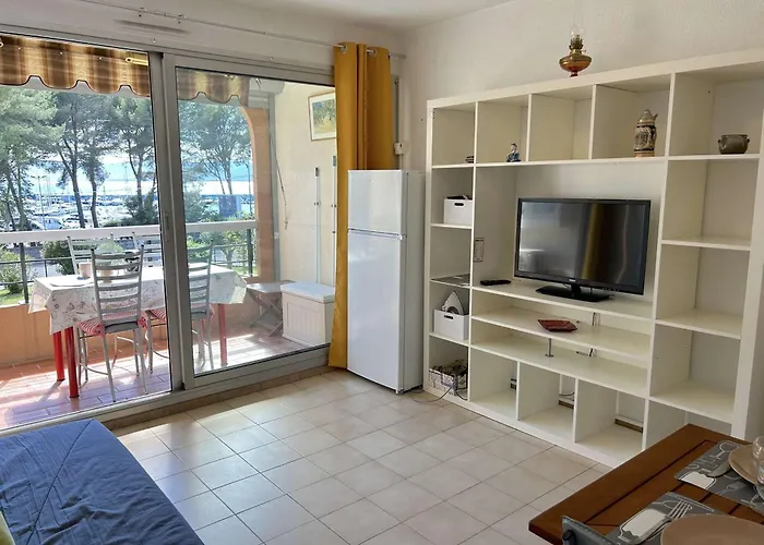 Climatisé Avec Terrasse Et Garage - 4 Couchages, St Raphaël - Fr-1-226a-180 Appartement Saint-Raphaël
